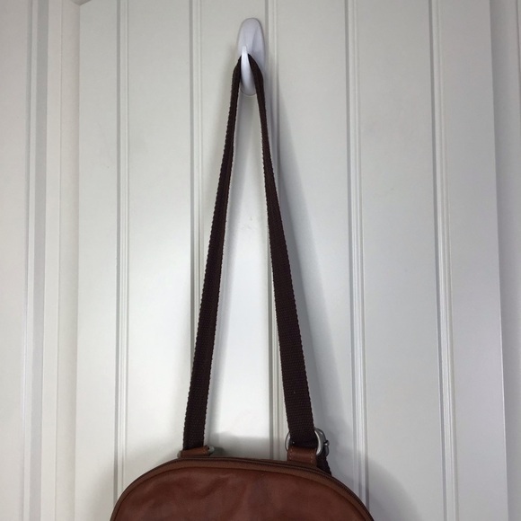 Jack Georges Leather Voyager 4 Way Backpack in Brown. - Picture 4 of 13